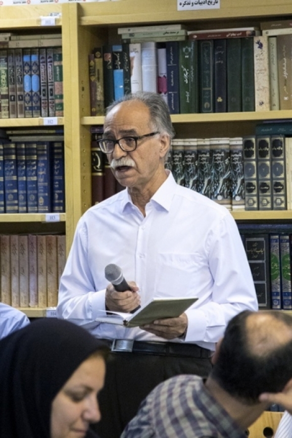 محمود عابدی - مصحح و استاد دانشگاه 