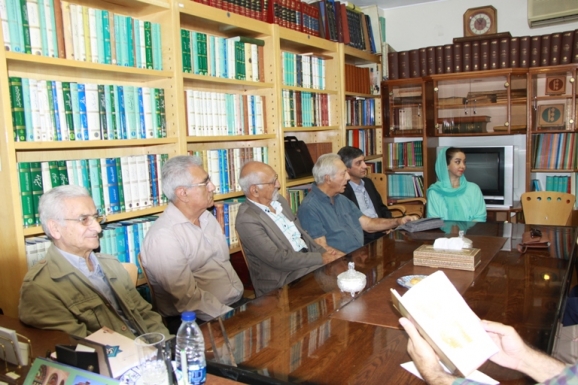 از راست: ابوالقاسم امامی،جواد محمدی خمک، غلامرضا جمشیدنژاد اول، آذرتاش آذرنوش و بهمن فرزانه 