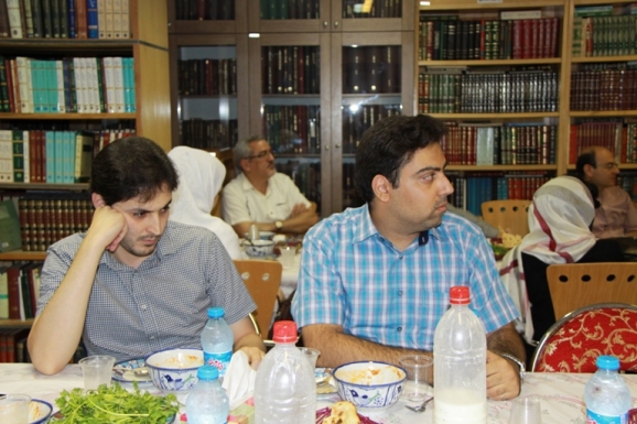 منوچهر فروزنده فرد، پژوهشگر زبان های باستانی و مسعود راستی پور، پژوهشگر و سردبیر دوماهنامۀ گزارش میراث 