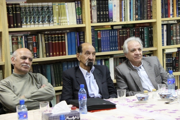 از راست: محمد ابراهیم ذاکر، غلامرضا جمشیدنژاد اول و زنده یاد محسن جعفری مذهب 